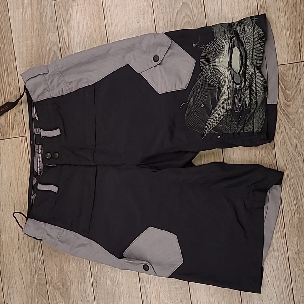 OAKLEY Grey Black Sz Medium Mens Cycling‎ Padded Athletic Shorts VTG RARE
